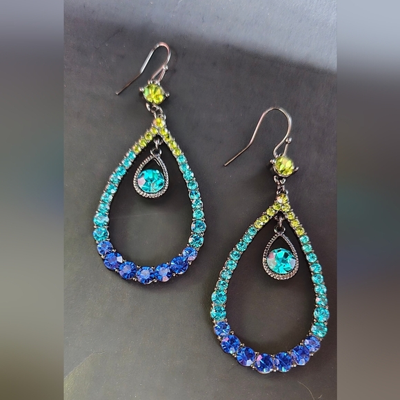 Elegant Blue and Green Rehnistone Teardrop Earrings - Picture 13 of 17